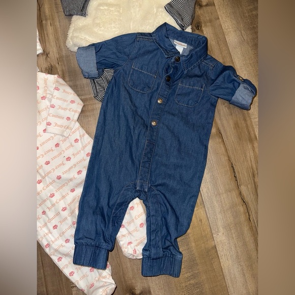 Baby Girl Clothing Bundle (Sizes NB-9 Months) - Picture 5 of 6